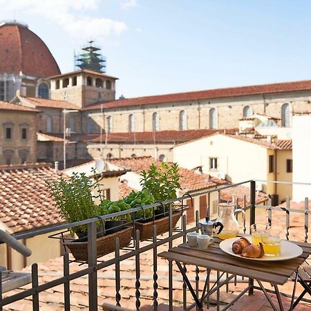 One Of A Kind Near The Duomo W/Balcony Palace Apt Firenze Bagian luar foto