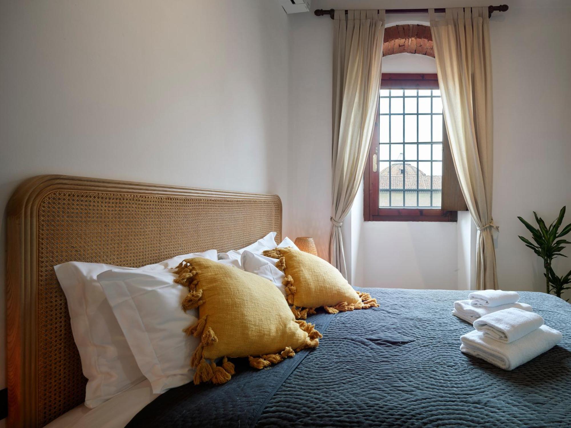 One Of A Kind Near The Duomo W/Balcony Palace Apt Firenze Bagian luar foto