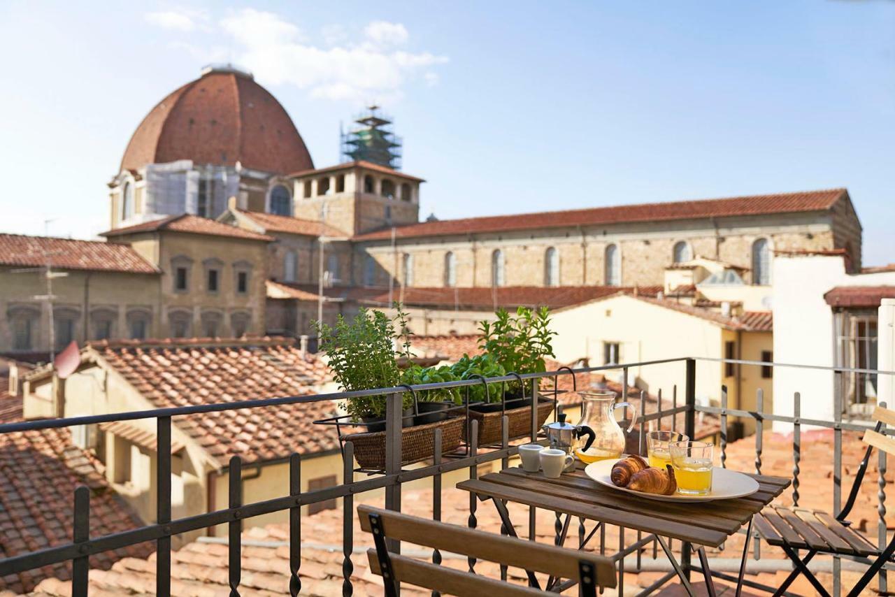 One Of A Kind Near The Duomo W/Balcony Palace Apt Firenze Bagian luar foto